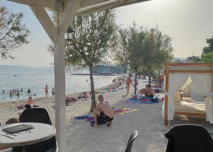 Kuca Za Odmor Antonini Feriehus *
